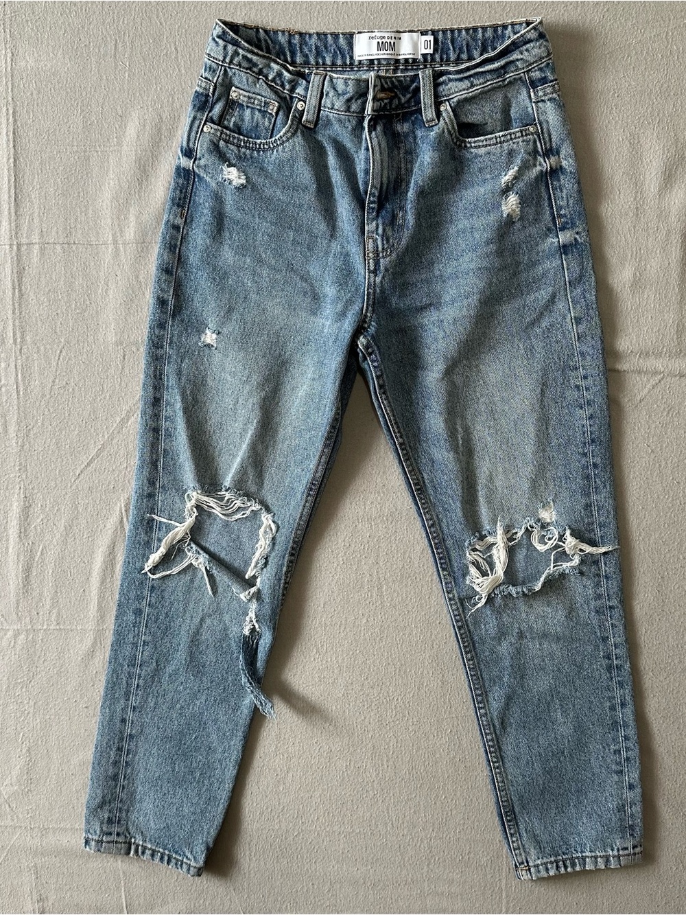 Refuge Denim Mom Jeans Distressed High Rise Light Wash Ripped Size 1 25